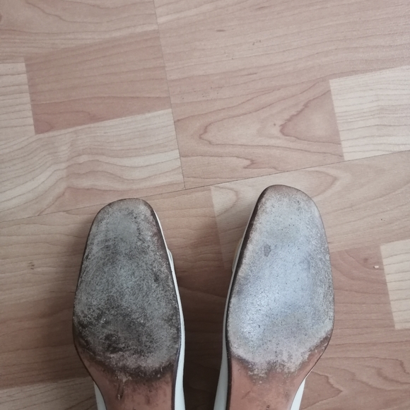 RARE Vintage Ferragamo White Leather Block Heels - Picture 3 of 6